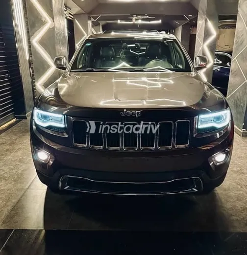 Jeep Grand Cherokee 2016 Brown Used for Sale - 3