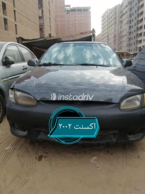 هيونداي اكسنت 2001 أحمر غامق مستعملة للبيع - 7