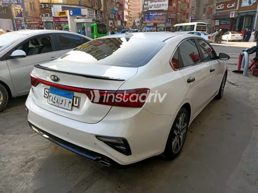 كيا K3 2021 أبيض مستعملة للبيع - 3