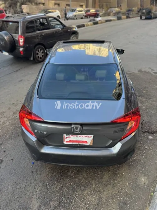 Honda Civic 2018 Gray Used for Sale - 5