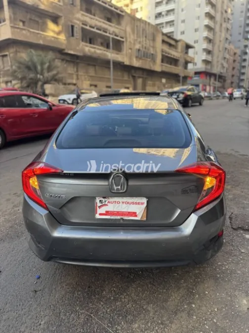 Honda Civic 2018 Gray Used for Sale - 6