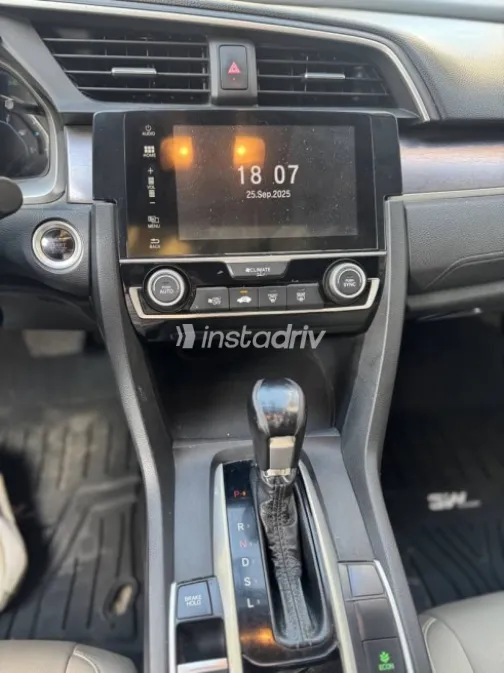 Honda Civic 2018 Gray Used for Sale - 9