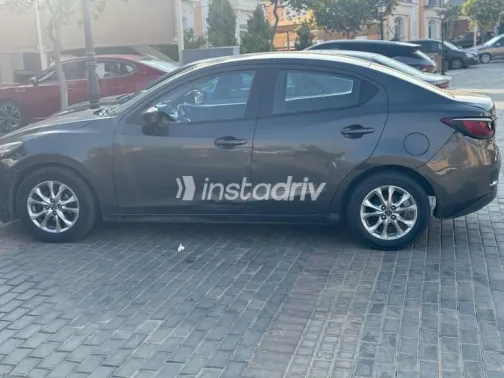 Mazda 2 2016 Gray Used for Sale - 3