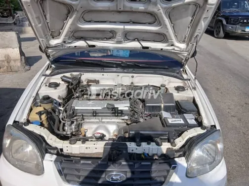 Hyundai Verna 2010 White Used for Sale - 1