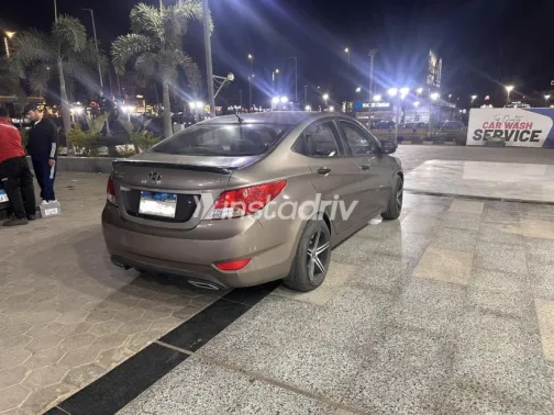 هيونداي اكسنت RB 2014 برونزي مستعملة للبيع - 1