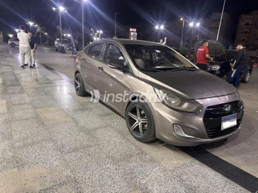 هيونداي اكسنت RB 2014 برونزي مستعملة للبيع - 3