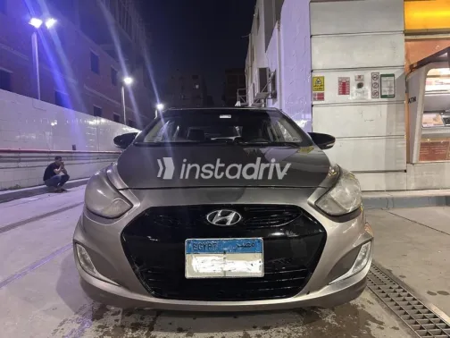 هيونداي اكسنت RB 2014 برونزي مستعملة للبيع - 8