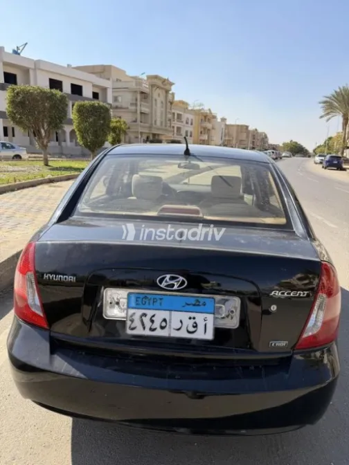 هيونداي اكسنت 2010 أسود مستعملة للبيع - 5