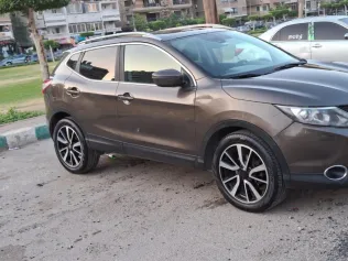 Nissan Qashqai 2018 Brown Used for Sale