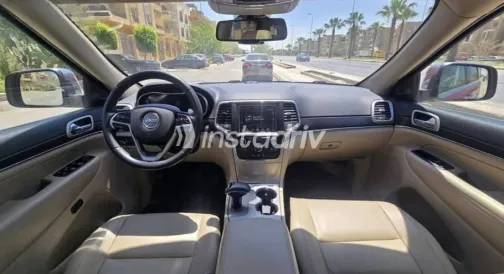 Jeep Grand Cherokee 2018 White Used for Sale - 5