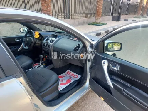 Renault Megane 2005 White Used for Sale - 10