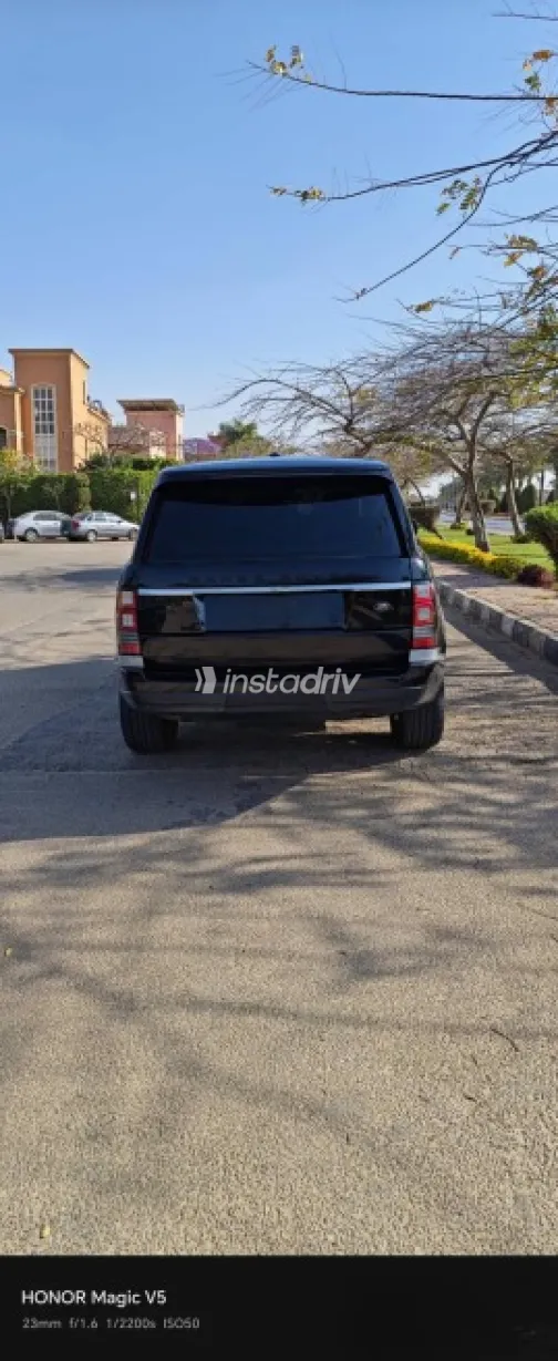 Land Rover Range Rover Vogue 2013 White Used for Sale - 7