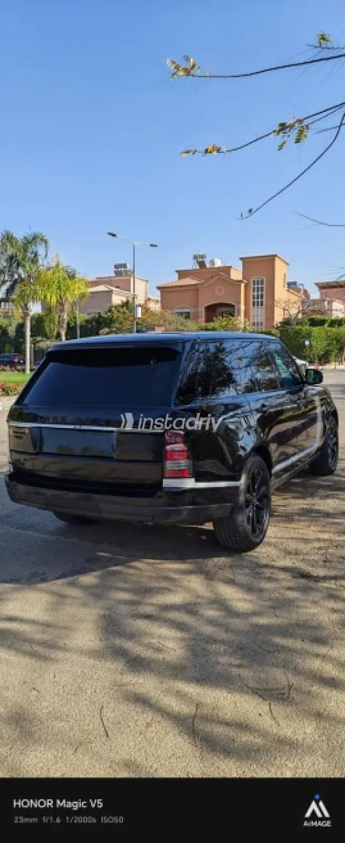 Land Rover Range Rover Vogue 2013 White Used for Sale - 8