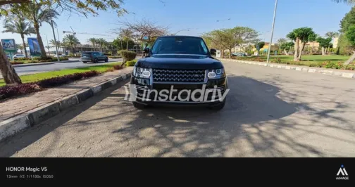 Land Rover Range Rover Vogue 2013 White Used for Sale - 9