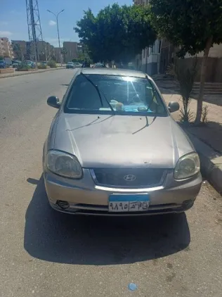 هيونداي فيرنا 2014 فضي مستعملة للبيع