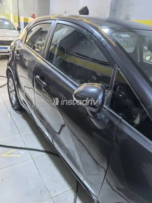 Kia Rio 2017 White Used for Sale - 2