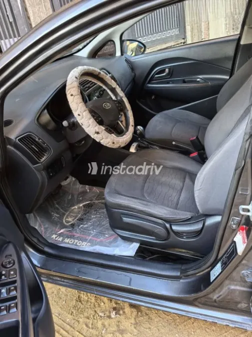 Kia Rio 2017 White Used for Sale - 6