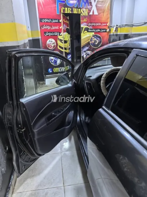 Kia Rio 2017 White Used for Sale - 7