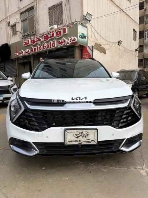 كيا سبورتاج 2023 أبيض مستعملة للبيع - 1