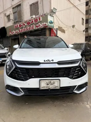 كيا سبورتاج 2023 أبيض مستعملة للبيع