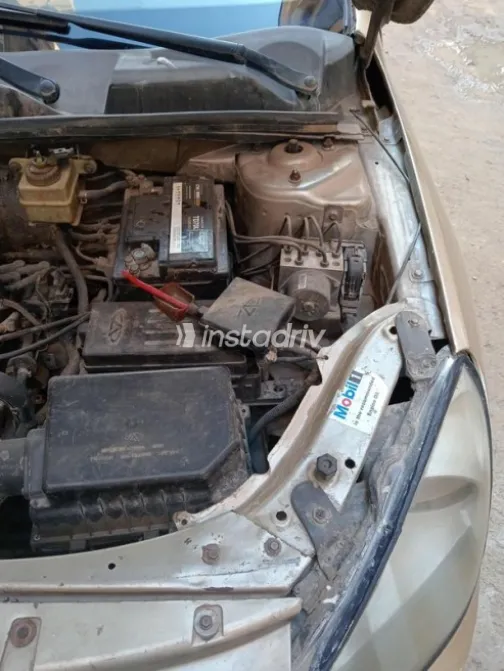 اسبيرانزا M11 2010 ذهبي مستعملة للبيع - 9