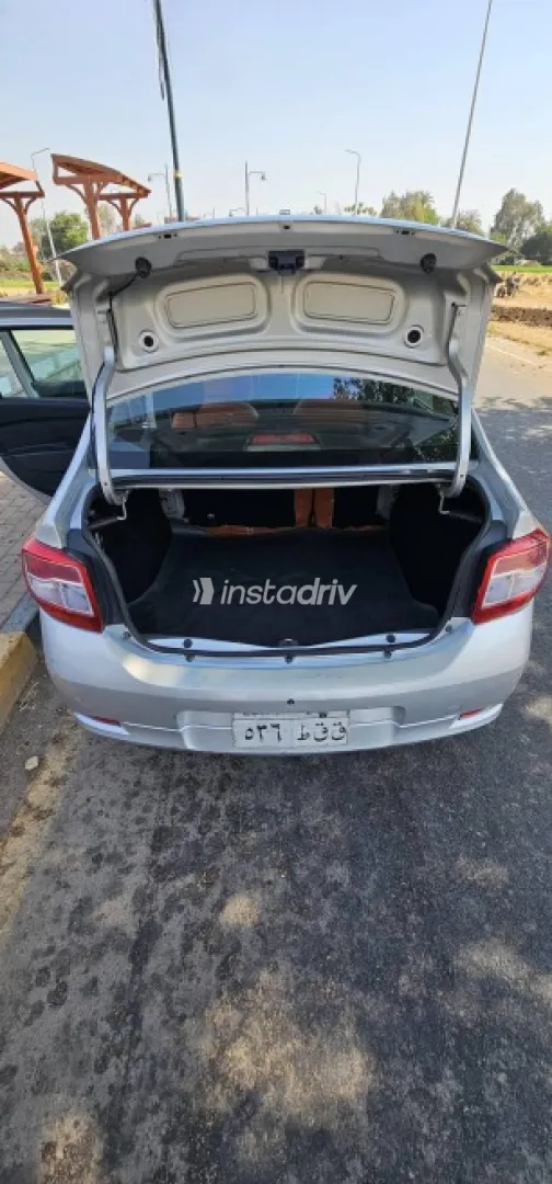 Renault Logan 2017 Silver Used for Sale - 10
