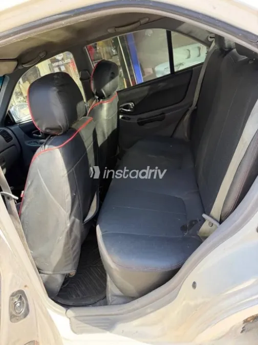 Hyundai Verna 2017 White Used for Sale - 7