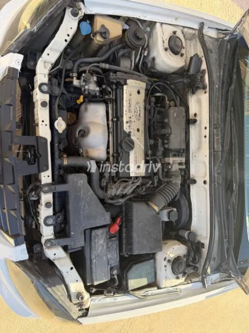 Hyundai Verna 2017 White Used for Sale - 9