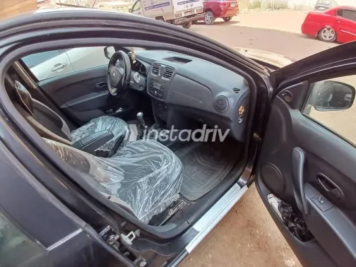 Renault Logan 2015 Black Used for Sale - 10