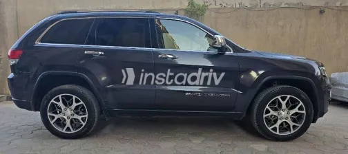 جيب جراند شيروكي 2022 رمادي مستعملة للبيع - 7