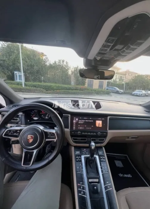 Porsche Macan 2019 Gray Used for Sale - 8