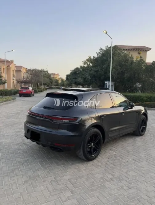 Porsche Macan 2019 Gray Used for Sale - 10