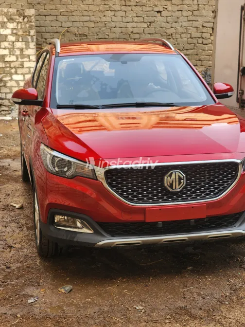 MG ZS 2024 Red Used for Sale - 5