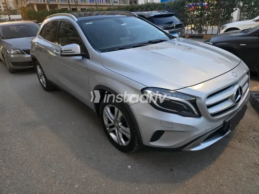 Mercedes GLA 200 2017 Silver Used for Sale - 3