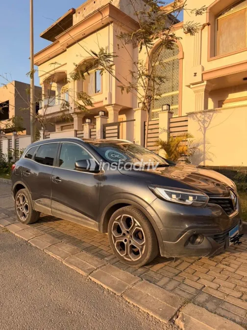 Renault Kadjar 2019 Gray Used for Sale - 2