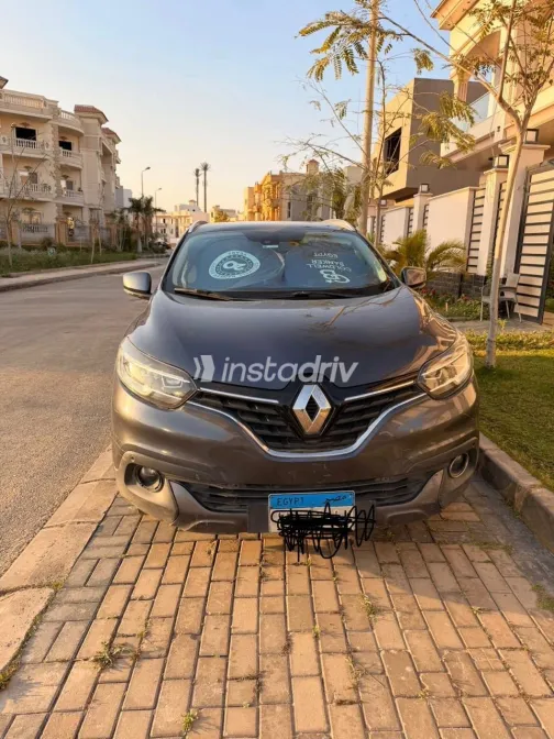 Renault Kadjar 2019 Gray Used for Sale - 4