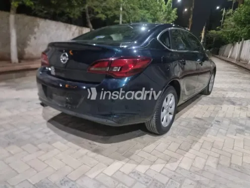Opel Astra 2019 Green Used for Sale - 6