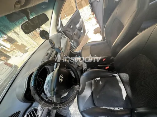 Hyundai I10 2015 Silver Used for Sale - 5