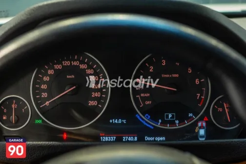 بي ام دبليو 318 2018 أبيض مستعملة للبيع - 9