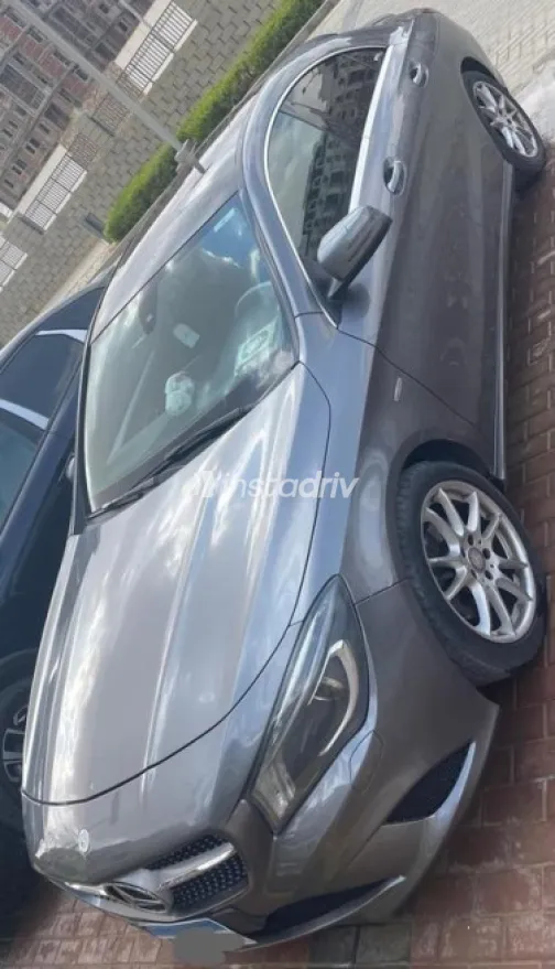 Mercedes CLA 180 2015 Gray Used for Sale - 2