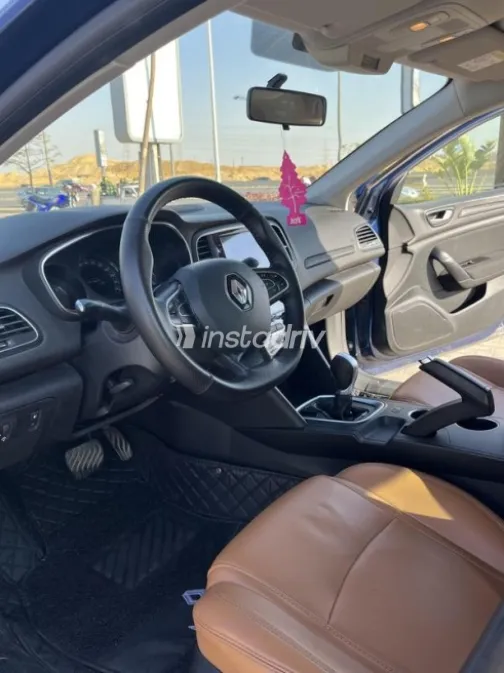 رينو ميجان 2021 أبيض مستعملة للبيع - 9
