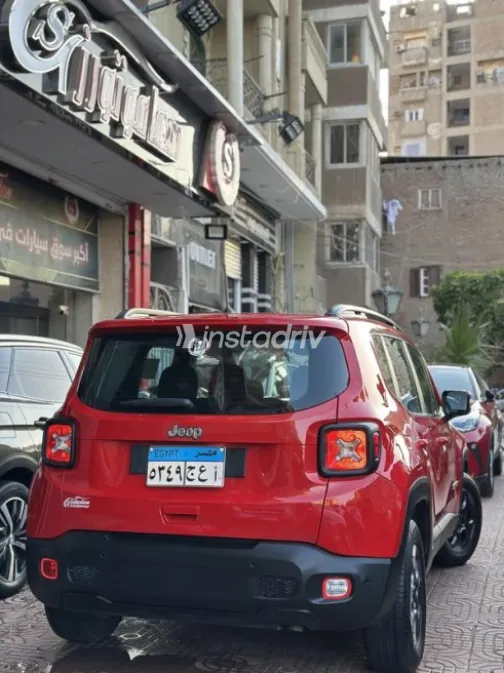جيب رينيجيد 2018 أحمر مستعملة للبيع - 2