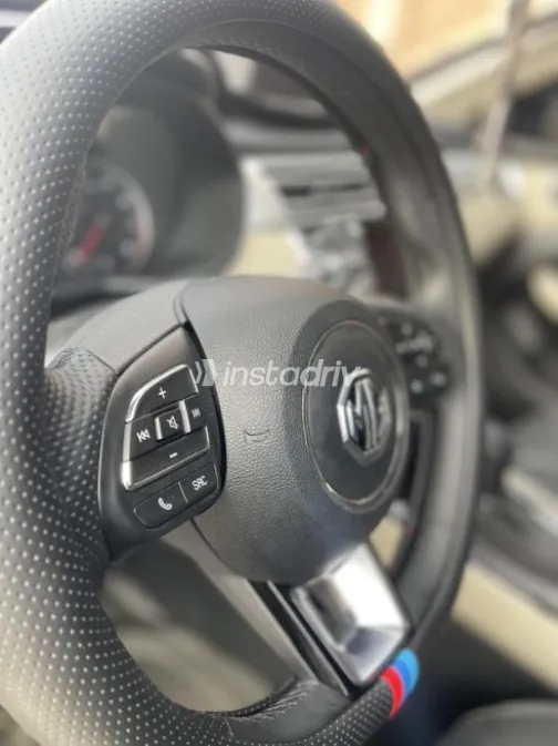 ام جى 5 2025 أبيض مستعملة للبيع - 2
