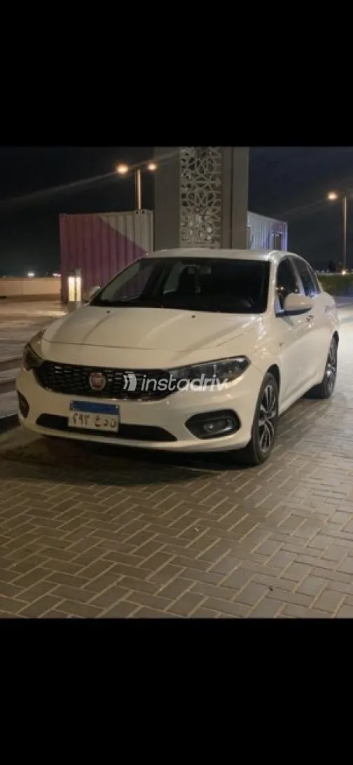 فيات تيبو 2019 أبيض مستعملة للبيع - 1