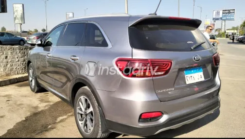 كيا سورينتو 2019 رمادي مستعملة للبيع - 1