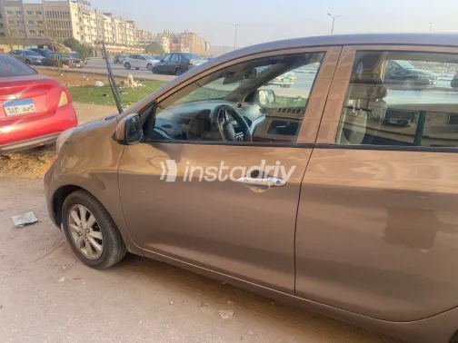Kia Picanto 2013 Gold Used for Sale - 2