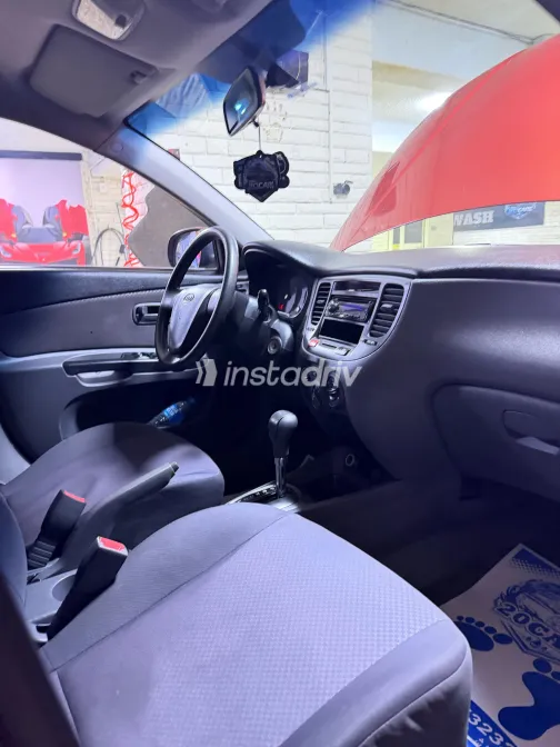 Kia Rio 2011 Red Used for Sale - 7