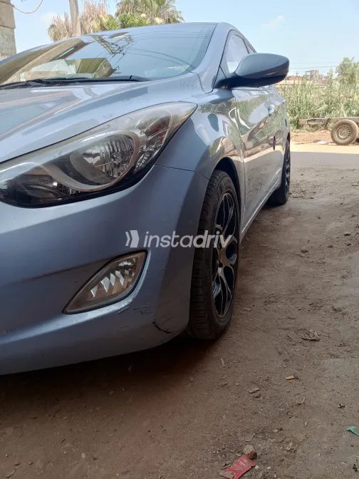 Hyundai Avante 2011 White Used for Sale - 1