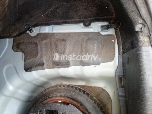 Hyundai Avante 2011 White Used for Sale - 7