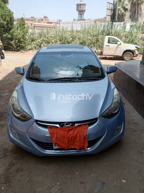 Hyundai Avante 2011 White Used for Sale - 8